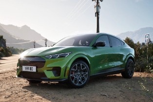 Mustang Mach-E Unleashed; New Colours, More Space